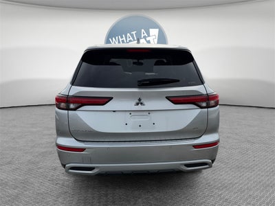 2023 Mitsubishi Outlander SE