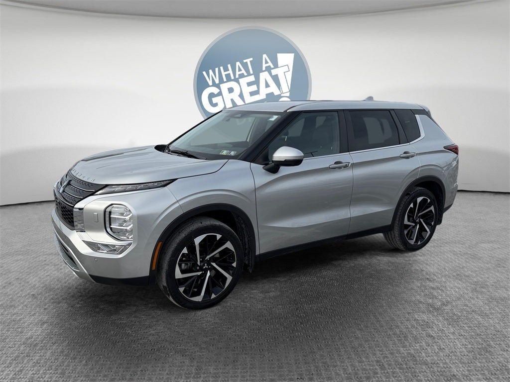 2023 Mitsubishi Outlander SE