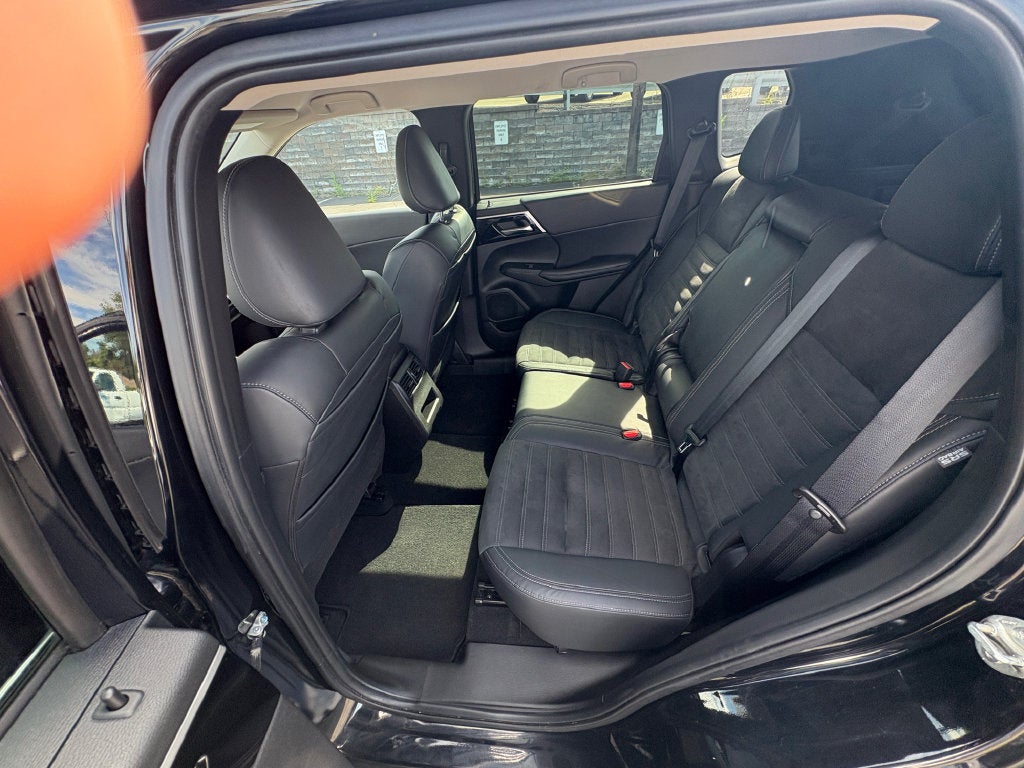 2022 Mitsubishi Outlander SE