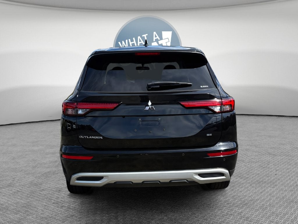 2022 Mitsubishi Outlander SE