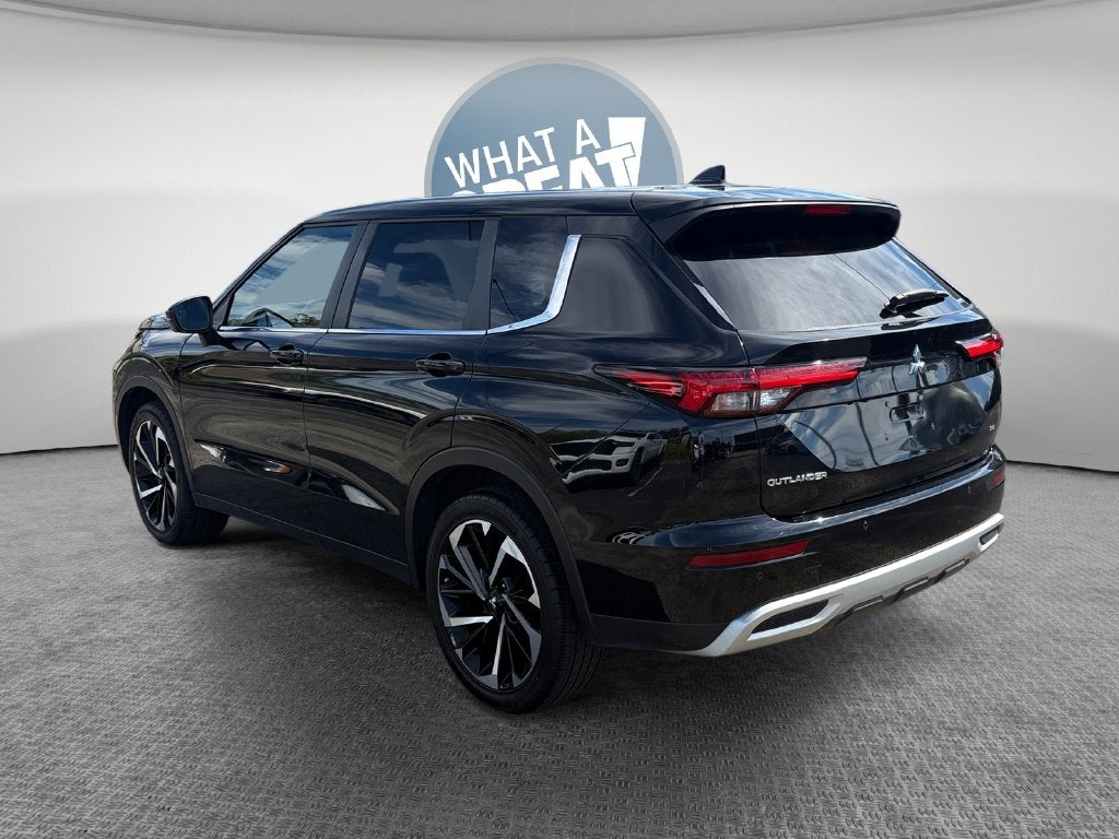 2022 Mitsubishi Outlander SE