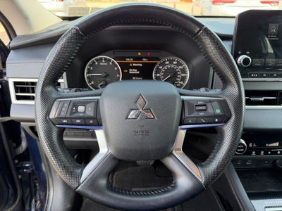 2022 Mitsubishi Outlander SE