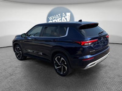2022 Mitsubishi Outlander SE