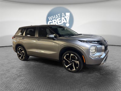 2022 Mitsubishi Outlander SE