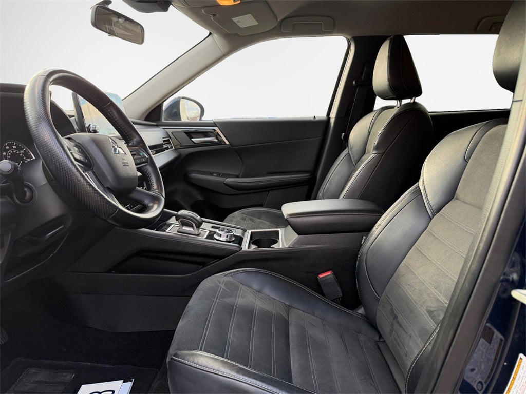 2022 Mitsubishi Outlander SE