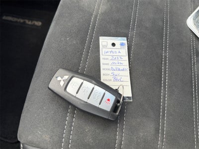 2022 Mitsubishi Outlander SE