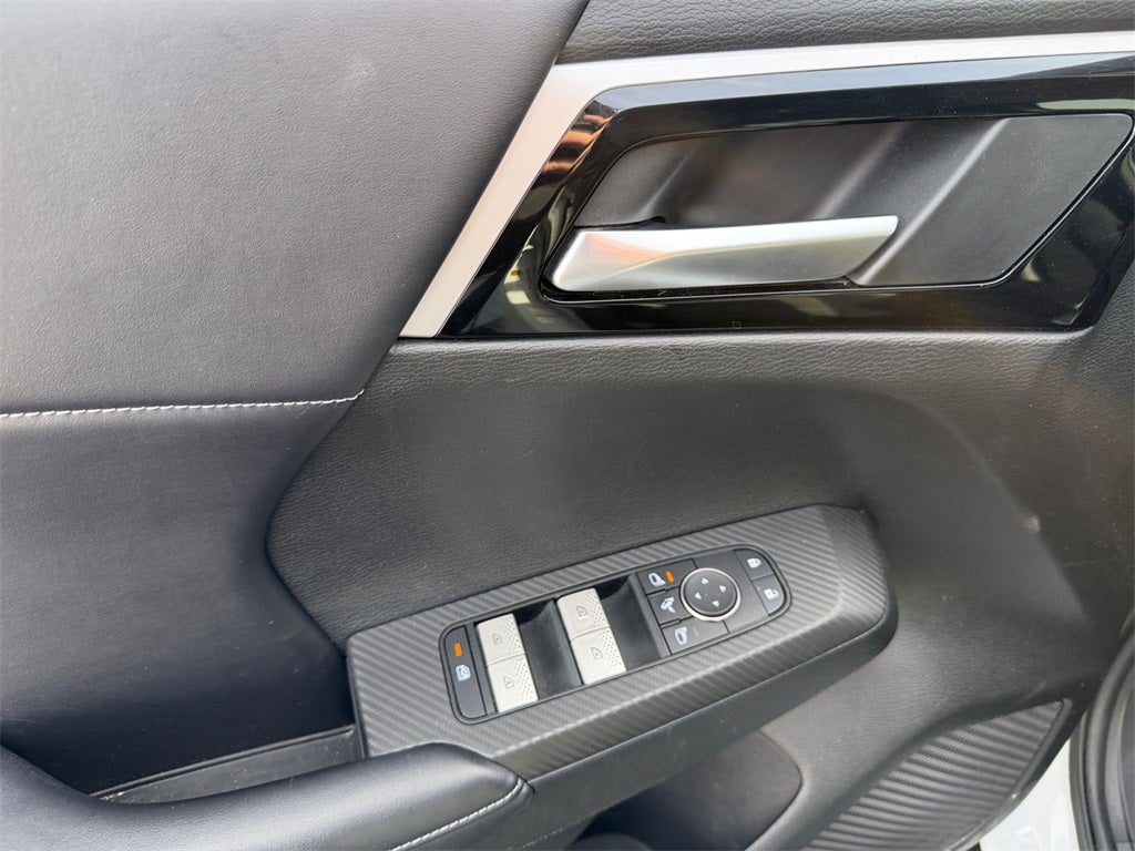 2023 Mitsubishi Outlander SE TECH PACKAGE