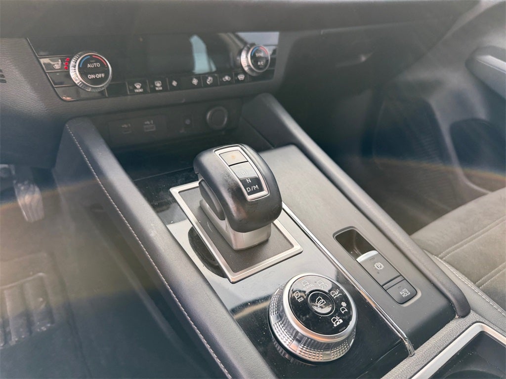 2023 Mitsubishi Outlander SE TECH PACKAGE