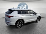 2023 Mitsubishi Outlander SE TECH PACKAGE