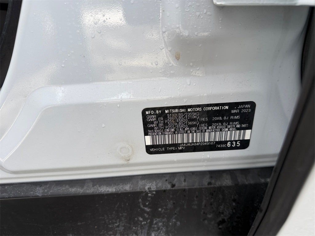 2023 Mitsubishi Outlander SE TECH PACKAGE