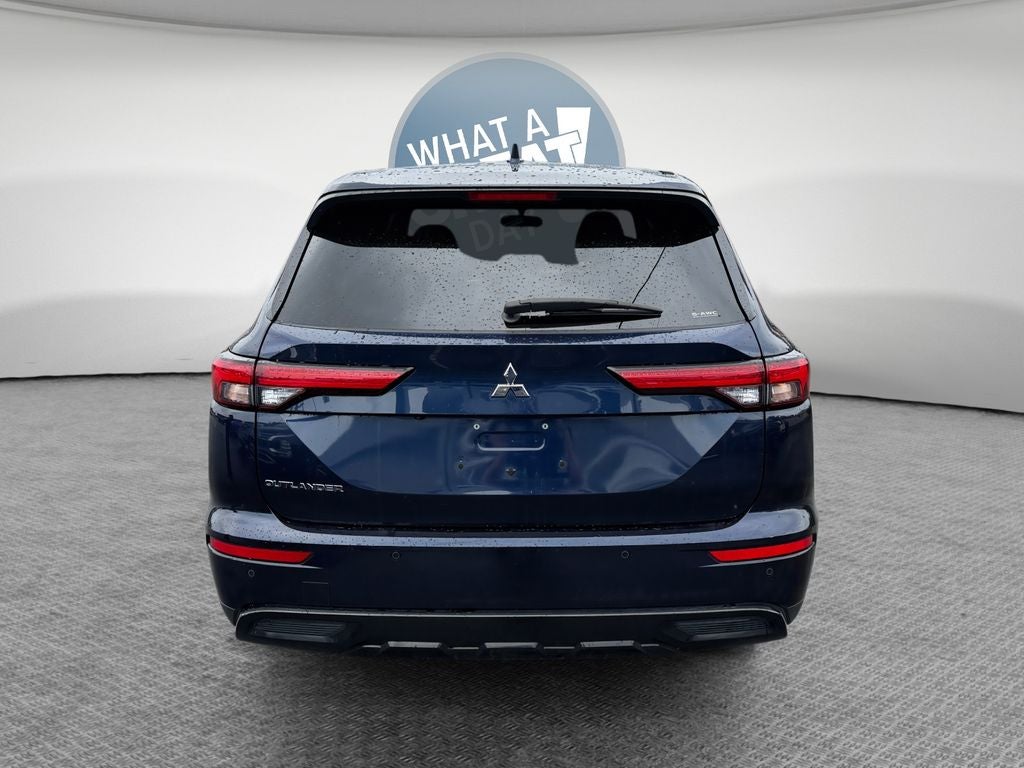 2022 Mitsubishi Outlander Black Edition