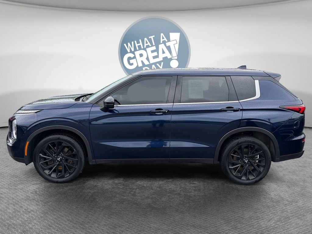 2022 Mitsubishi Outlander Black Edition