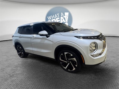 2023 Mitsubishi Outlander SE