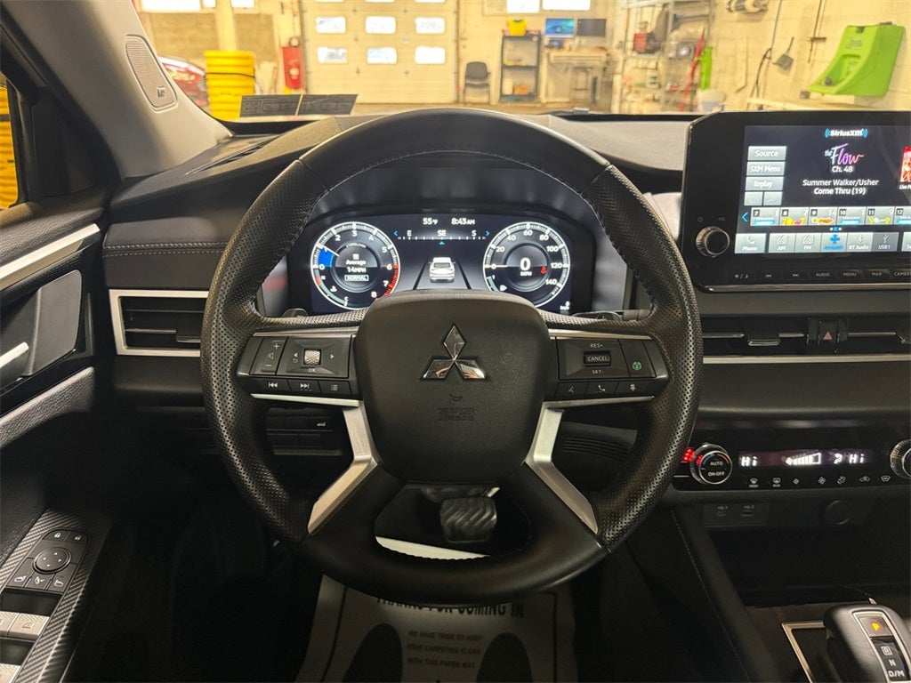 2023 Mitsubishi Outlander SE