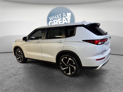 2023 Mitsubishi Outlander SE