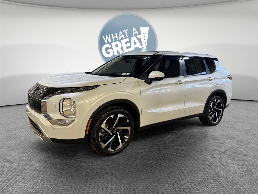 2023 Mitsubishi Outlander SE