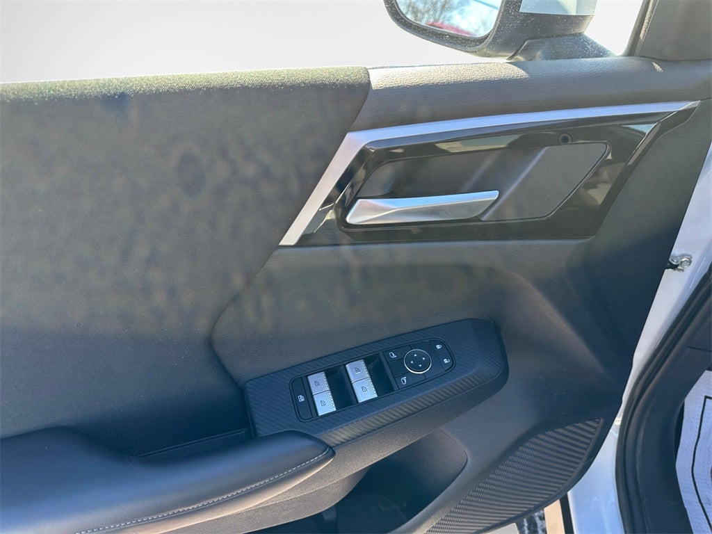 2024 Mitsubishi Outlander ES