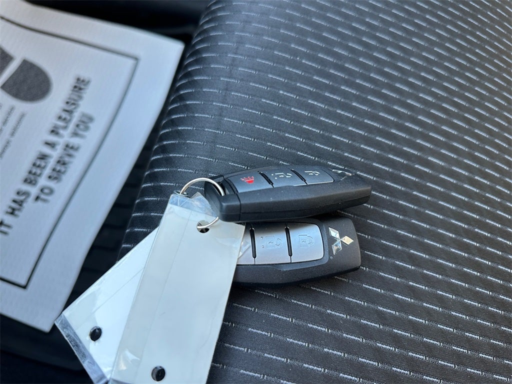 2024 Mitsubishi Outlander ES