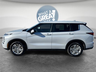 2024 Mitsubishi Outlander ES