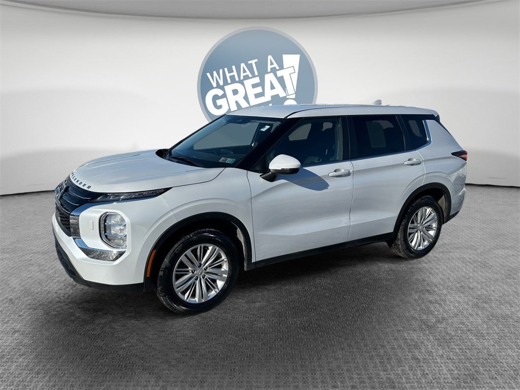 2024 Mitsubishi Outlander ES