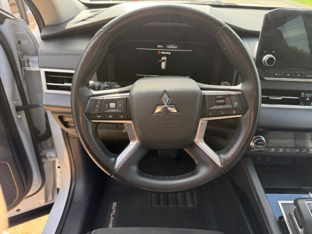 2022 Mitsubishi Outlander SE TECH