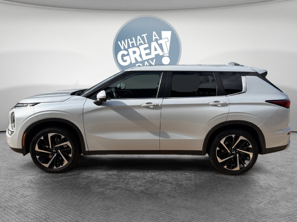 2022 Mitsubishi Outlander SE TECH