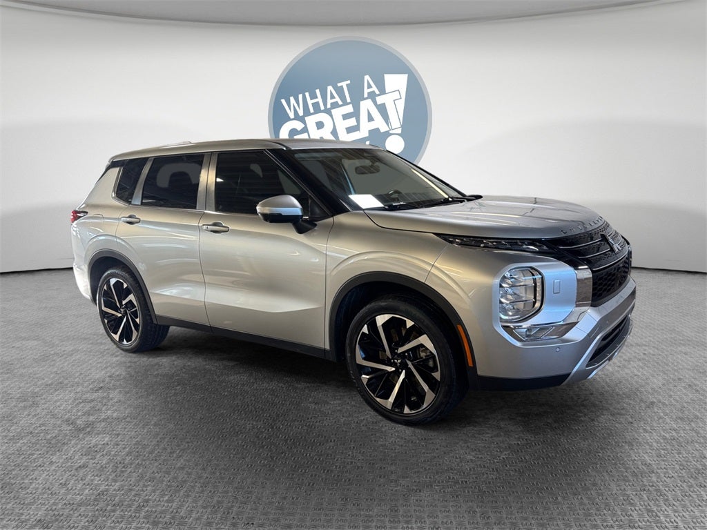 2022 Mitsubishi Outlander SE