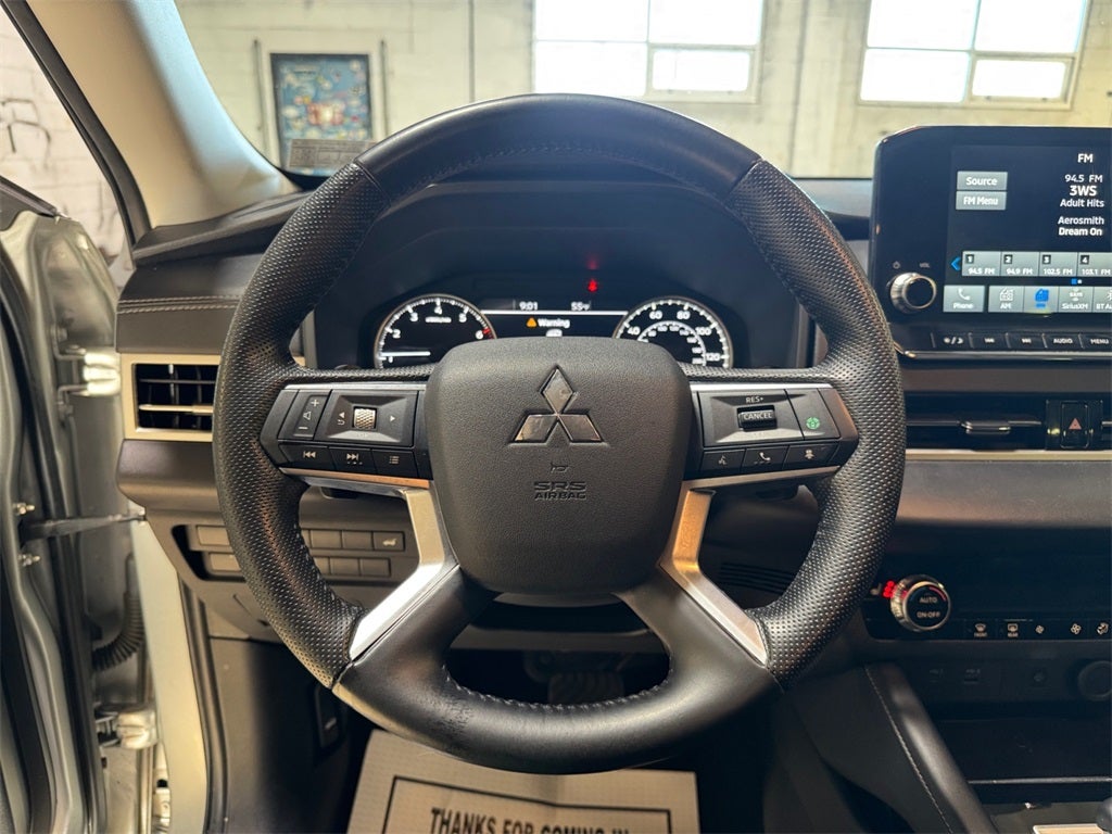 2022 Mitsubishi Outlander SE