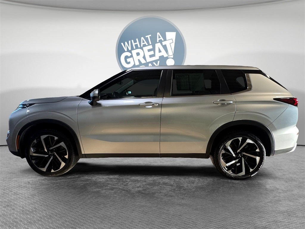 2022 Mitsubishi Outlander SE