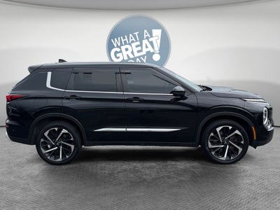 2022 Mitsubishi Outlander SE
