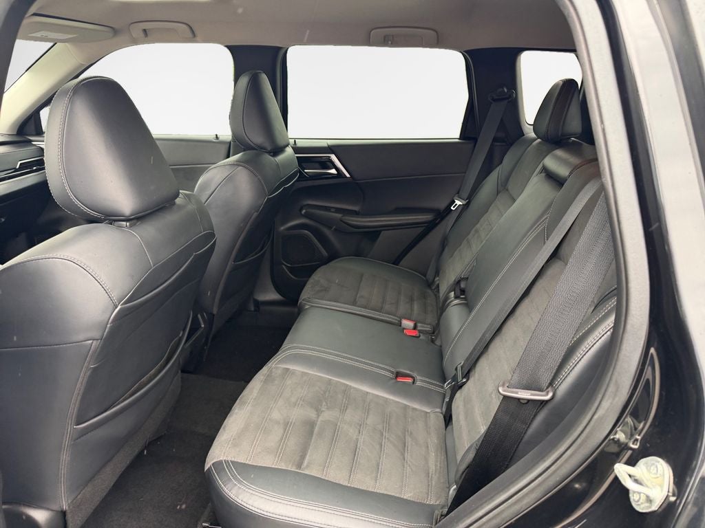 2022 Mitsubishi Outlander SE