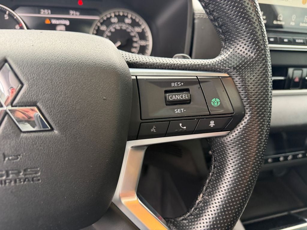 2022 Mitsubishi Outlander SE