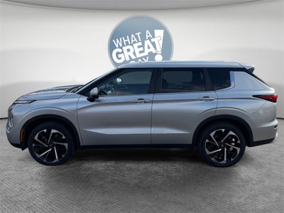 2022 Mitsubishi Outlander SE
