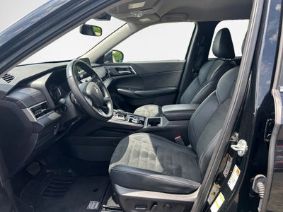 2023 Mitsubishi Outlander SE