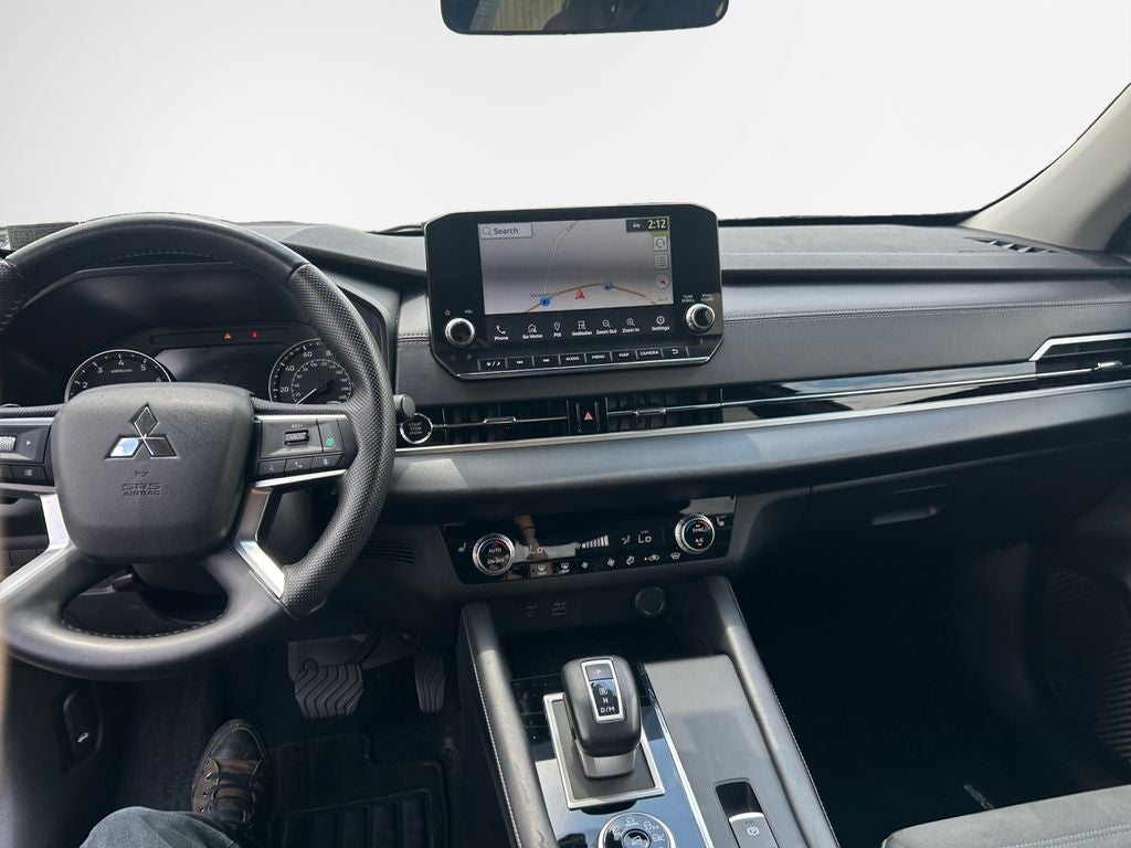 2023 Mitsubishi Outlander SE