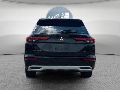 2023 Mitsubishi Outlander SE