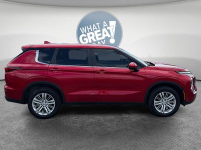 2024 Mitsubishi Outlander ES