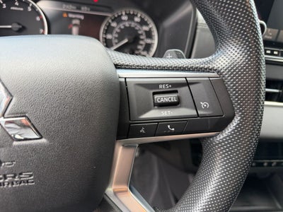 2024 Mitsubishi Outlander ES