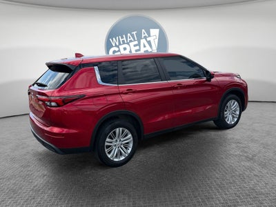 2024 Mitsubishi Outlander ES