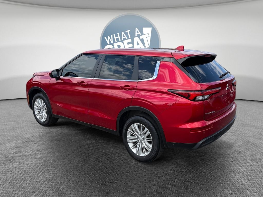 2024 Mitsubishi Outlander ES
