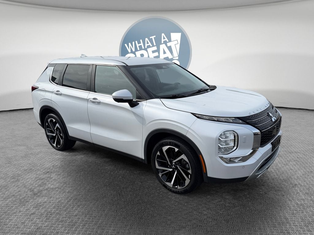 2022 Mitsubishi Outlander SE S-AWC's photo