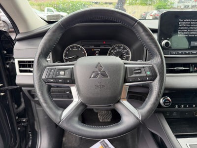 2023 Mitsubishi Outlander SE