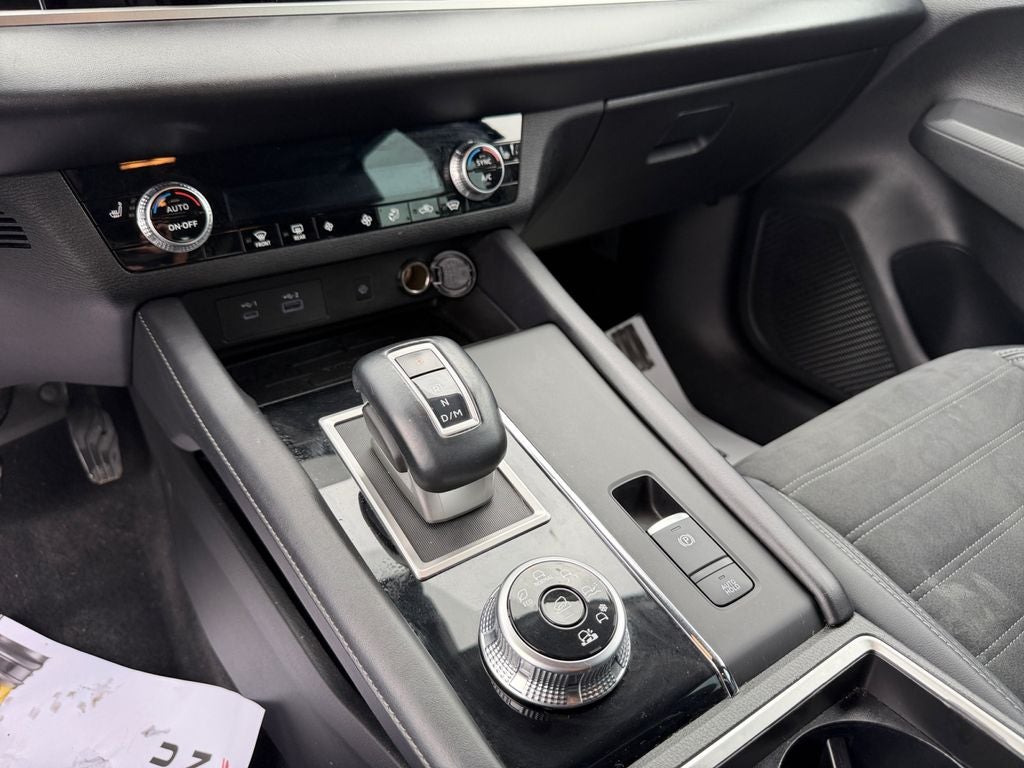 2023 Mitsubishi Outlander SE