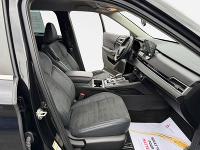 2023 Mitsubishi Outlander SE