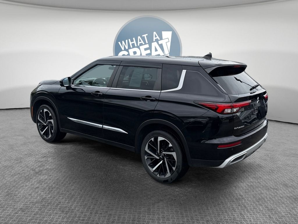 2023 Mitsubishi Outlander SE