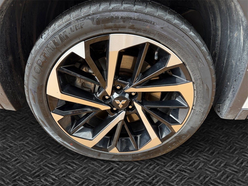 2023 Mitsubishi Outlander SE TECH PACKAGE