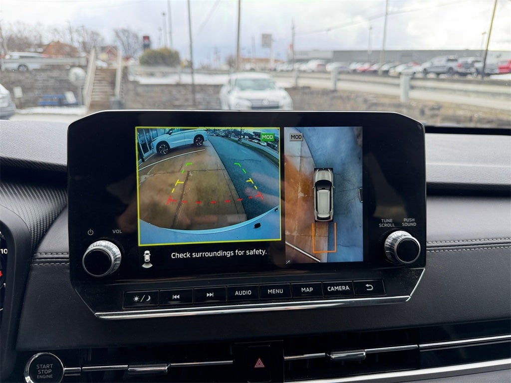 2023 Mitsubishi Outlander SE TECH PACKAGE