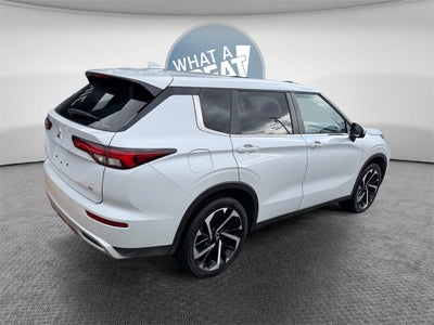 2023 Mitsubishi Outlander SE TECH PACKAGE