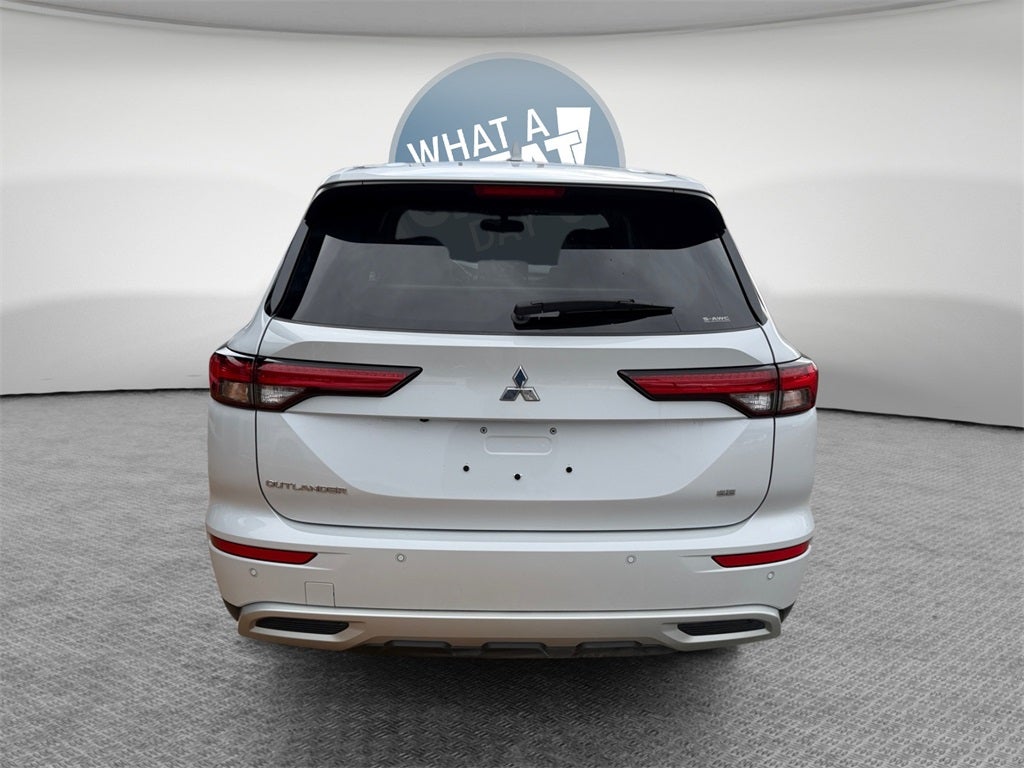 2023 Mitsubishi Outlander SE TECH PACKAGE