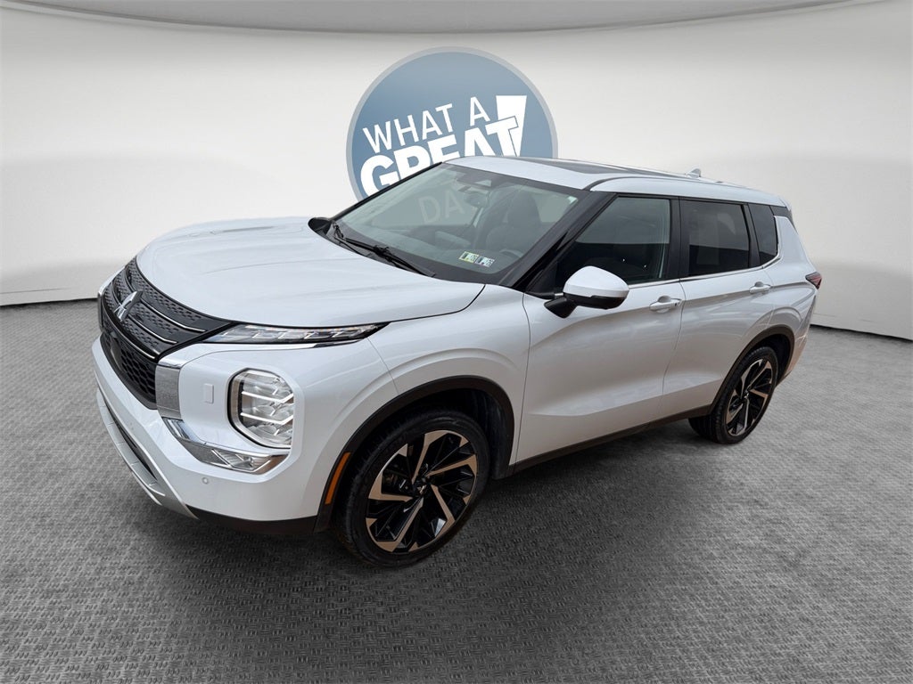 2023 Mitsubishi Outlander SE TECH PACKAGE